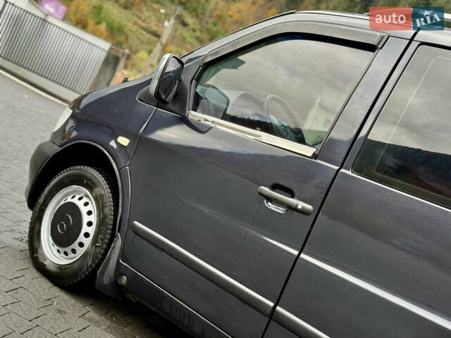 Черный Мерседес Вито, объемом двигателя 2.2 л и пробегом 370 тыс. км за 4699 $, фото 19 на Automoto.ua