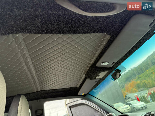 Черный Мерседес Вито, объемом двигателя 2.2 л и пробегом 370 тыс. км за 4699 $, фото 50 на Automoto.ua