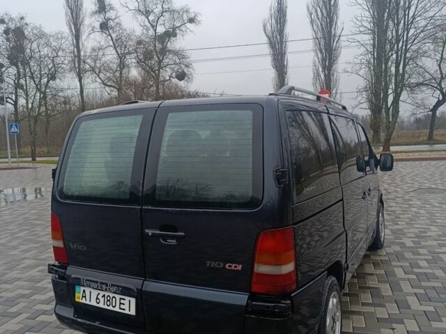 Черный Мерседес Вито, объемом двигателя 2 л и пробегом 340 тыс. км за 2699 $, фото 10 на Automoto.ua