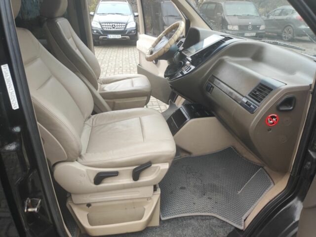 Черный Мерседес Вито, объемом двигателя 2.2 л и пробегом 340 тыс. км за 5100 $, фото 13 на Automoto.ua