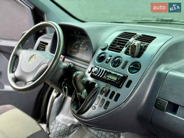 Черный Мерседес Вито, объемом двигателя 2.2 л и пробегом 370 тыс. км за 4699 $, фото 44 на Automoto.ua