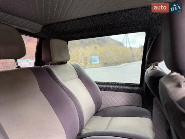 Черный Мерседес Вито, объемом двигателя 2.2 л и пробегом 370 тыс. км за 4699 $, фото 58 на Automoto.ua