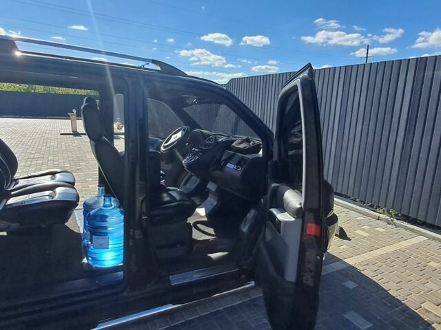 Черный Мерседес Вито, объемом двигателя 2.3 л и пробегом 329 тыс. км за 7200 $, фото 8 на Automoto.ua