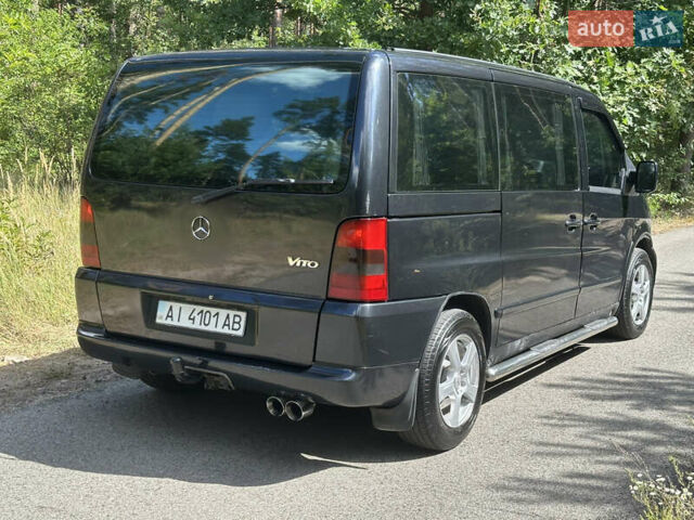 Черный Мерседес Вито, объемом двигателя 2.2 л и пробегом 330 тыс. км за 8000 $, фото 4 на Automoto.ua