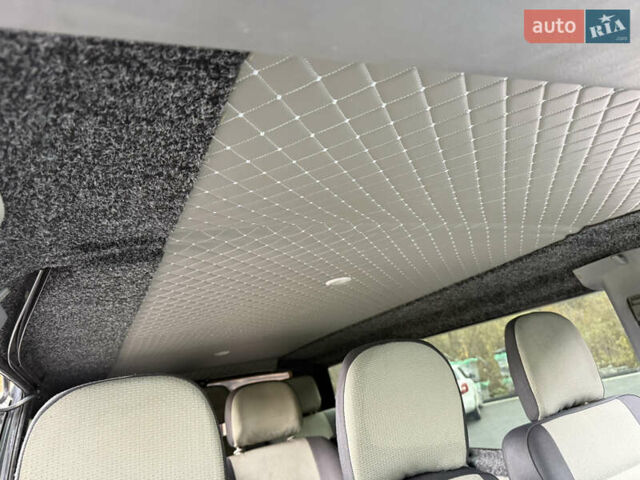 Черный Мерседес Вито, объемом двигателя 2.2 л и пробегом 370 тыс. км за 4699 $, фото 52 на Automoto.ua