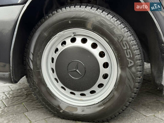 Черный Мерседес Вито, объемом двигателя 2.2 л и пробегом 370 тыс. км за 4699 $, фото 14 на Automoto.ua