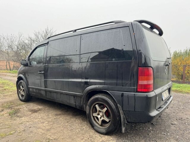 Черный Мерседес Вито, объемом двигателя 2.2 л и пробегом 360 тыс. км за 6000 $, фото 3 на Automoto.ua