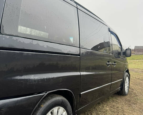 Черный Мерседес Вито, объемом двигателя 2.15 л и пробегом 400 тыс. км за 3700 $, фото 5 на Automoto.ua