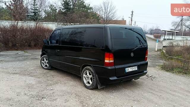 Черный Мерседес Вито, объемом двигателя 2.15 л и пробегом 280 тыс. км за 8000 $, фото 5 на Automoto.ua