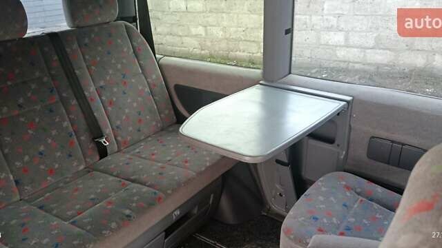 Черный Мерседес Вито, объемом двигателя 2.15 л и пробегом 280 тыс. км за 8000 $, фото 19 на Automoto.ua