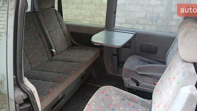 Черный Мерседес Вито, объемом двигателя 2.15 л и пробегом 280 тыс. км за 8000 $, фото 20 на Automoto.ua