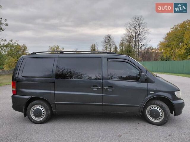 Черный Мерседес Вито, объемом двигателя 2.2 л и пробегом 489 тыс. км за 5200 $, фото 7 на Automoto.ua