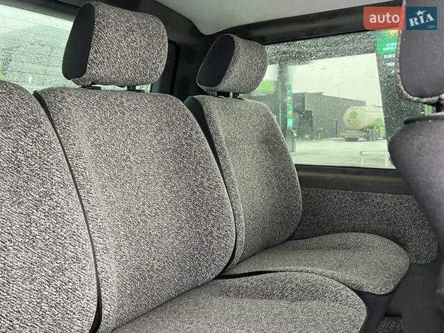 Чорний Мерседес Віто, об'ємом двигуна 2.15 л та пробігом 549 тис. км за 5899 $, фото 45 на Automoto.ua