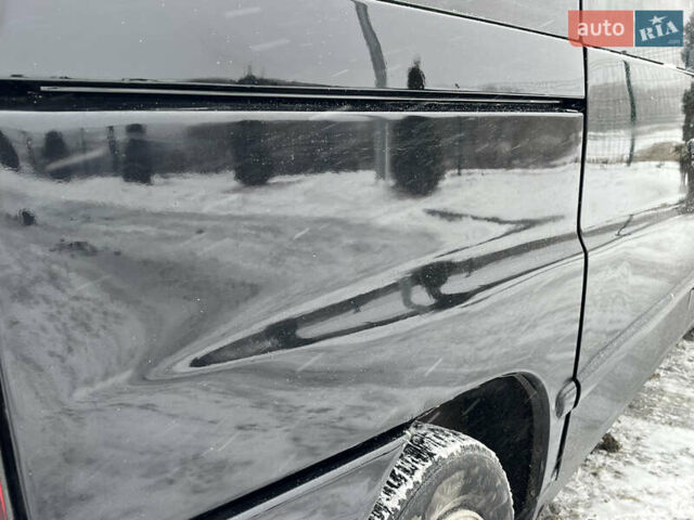 Чорний Мерседес Віто, об'ємом двигуна 2.15 л та пробігом 549 тис. км за 5899 $, фото 36 на Automoto.ua