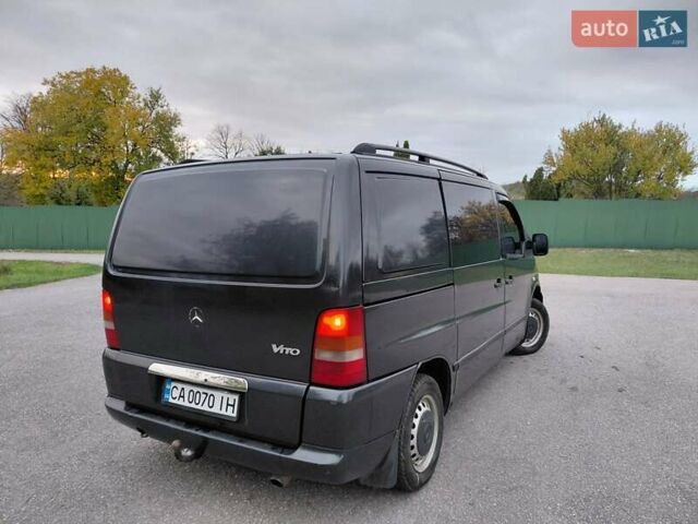 Черный Мерседес Вито, объемом двигателя 2.2 л и пробегом 489 тыс. км за 5200 $, фото 2 на Automoto.ua