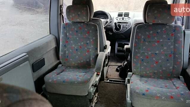 Черный Мерседес Вито, объемом двигателя 2.15 л и пробегом 280 тыс. км за 8000 $, фото 10 на Automoto.ua