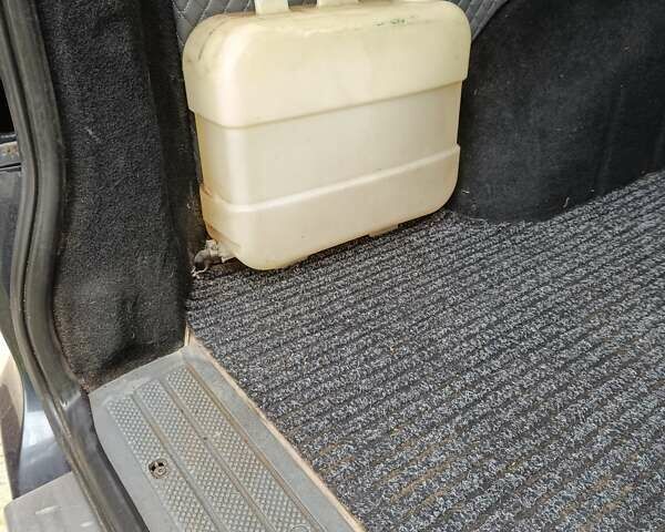 Чорний Мерседес Віто, об'ємом двигуна 2.15 л та пробігом 460 тис. км за 5400 $, фото 3 на Automoto.ua