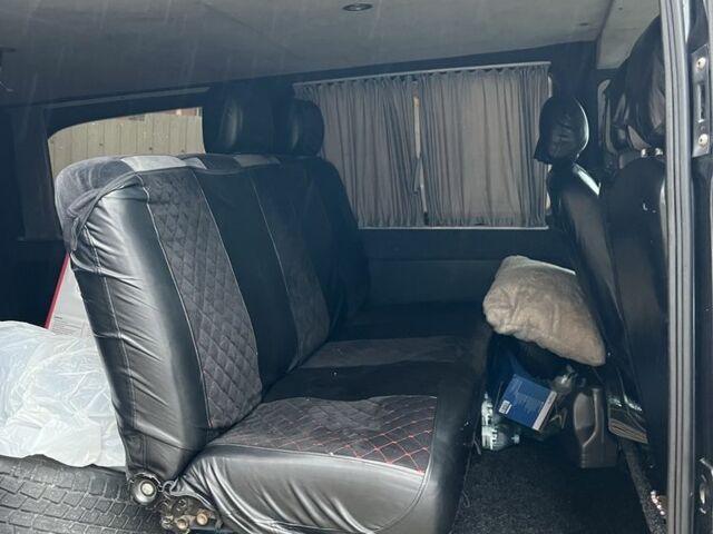 Черный Мерседес Вито, объемом двигателя 2.1 л и пробегом 420 тыс. км за 6000 $, фото 1 на Automoto.ua