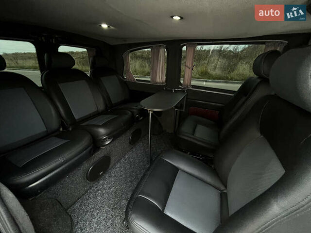 Черный Мерседес Вито, объемом двигателя 2.15 л и пробегом 547 тыс. км за 5900 $, фото 16 на Automoto.ua