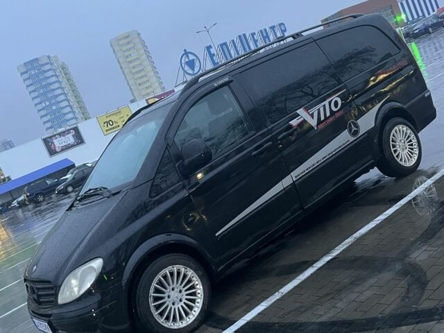 Черный Мерседес Вито, объемом двигателя 2.1 л и пробегом 480 тыс. км за 5500 $, фото 1 на Automoto.ua