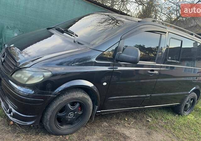 Черный Мерседес Вито, объемом двигателя 2.15 л и пробегом 460 тыс. км за 8300 $, фото 1 на Automoto.ua