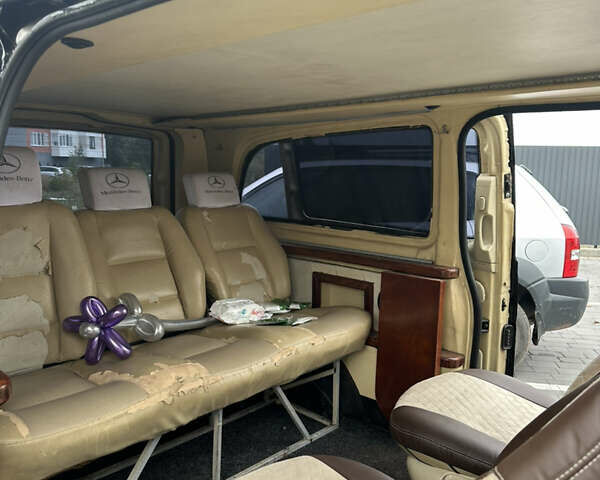 Чорний Мерседес Віто, об'ємом двигуна 2.15 л та пробігом 600 тис. км за 7800 $, фото 10 на Automoto.ua