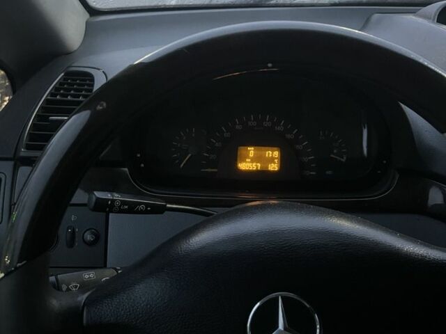 Черный Мерседес Вито, объемом двигателя 2.1 л и пробегом 480 тыс. км за 5500 $, фото 7 на Automoto.ua