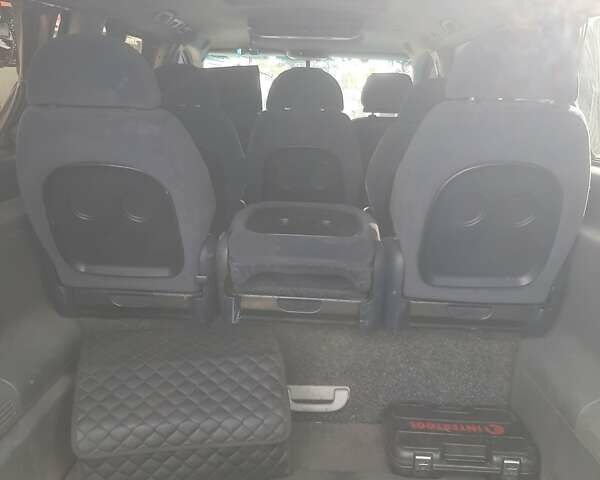 Черный Мерседес Вито, объемом двигателя 2.15 л и пробегом 420 тыс. км за 8500 $, фото 12 на Automoto.ua