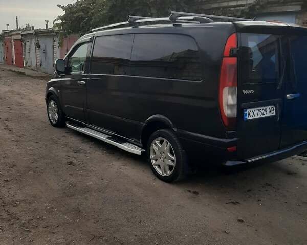 Черный Мерседес Вито, объемом двигателя 2.15 л и пробегом 420 тыс. км за 8500 $, фото 4 на Automoto.ua