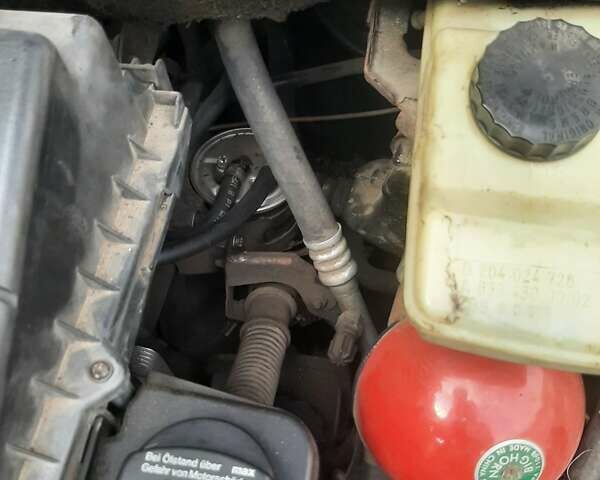 Черный Мерседес Вито, объемом двигателя 2.15 л и пробегом 420 тыс. км за 8500 $, фото 16 на Automoto.ua