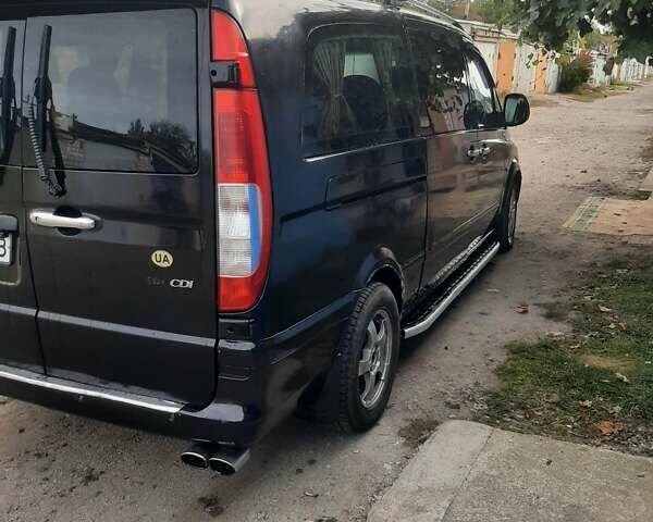 Черный Мерседес Вито, объемом двигателя 2.15 л и пробегом 420 тыс. км за 8500 $, фото 23 на Automoto.ua