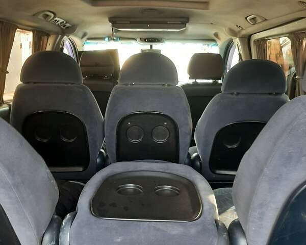 Черный Мерседес Вито, объемом двигателя 2.15 л и пробегом 420 тыс. км за 8500 $, фото 10 на Automoto.ua