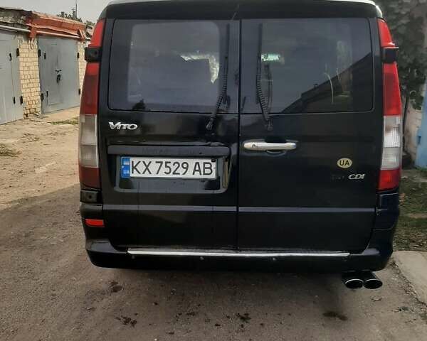 Черный Мерседес Вито, объемом двигателя 2.15 л и пробегом 420 тыс. км за 8500 $, фото 3 на Automoto.ua
