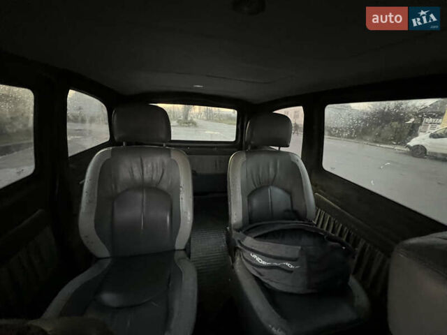 Черный Мерседес Вито, объемом двигателя 2.15 л и пробегом 46 тыс. км за 7299 $, фото 12 на Automoto.ua