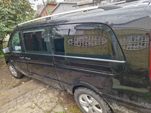 Черный Мерседес Вито, объемом двигателя 2.1 л и пробегом 500 тыс. км за 5500 $, фото 2 на Automoto.ua