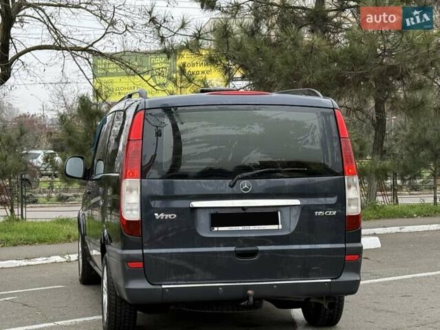 Черный Мерседес Вито, объемом двигателя 2.15 л и пробегом 300 тыс. км за 7300 $, фото 10 на Automoto.ua