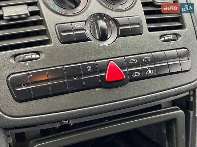 Черный Мерседес Вито, объемом двигателя 2.15 л и пробегом 268 тыс. км за 6490 $, фото 15 на Automoto.ua