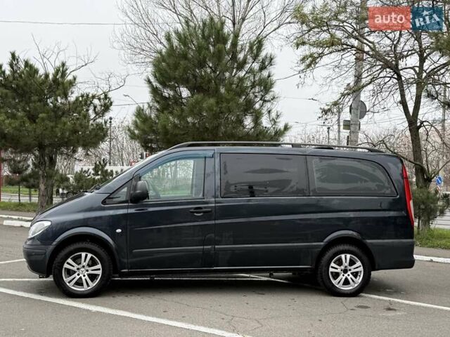 Черный Мерседес Вито, объемом двигателя 2.15 л и пробегом 300 тыс. км за 7300 $, фото 7 на Automoto.ua