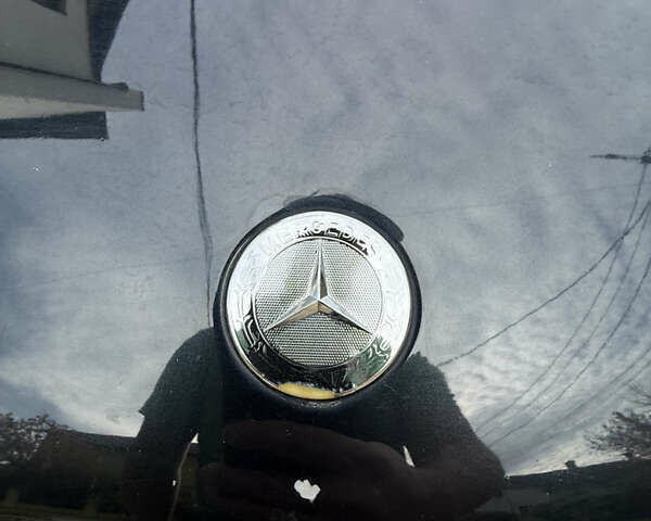 Черный Мерседес Вито, объемом двигателя 2.15 л и пробегом 309 тыс. км за 8500 $, фото 18 на Automoto.ua