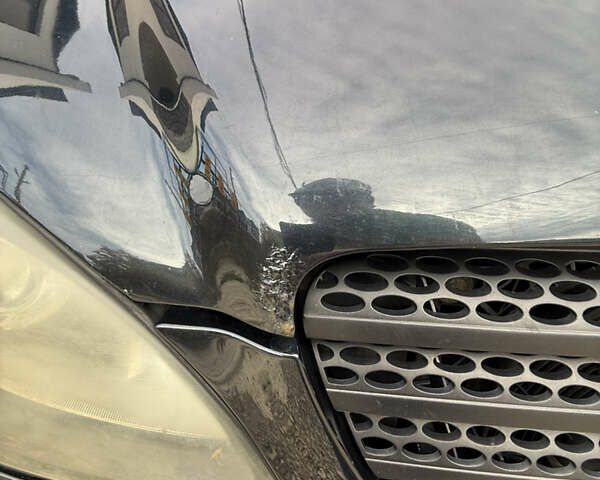 Черный Мерседес Вито, объемом двигателя 2.15 л и пробегом 309 тыс. км за 8500 $, фото 17 на Automoto.ua