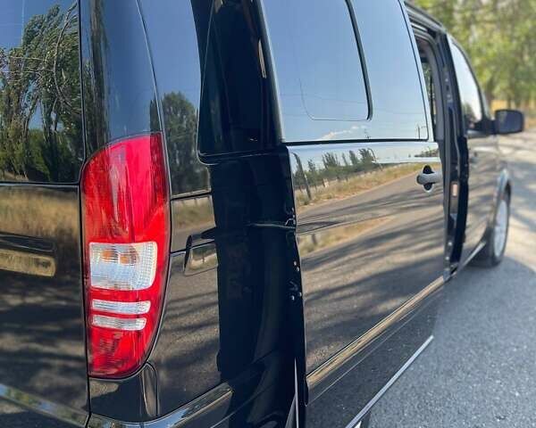 Черный Мерседес Вито, объемом двигателя 2.99 л и пробегом 396 тыс. км за 16000 $, фото 10 на Automoto.ua