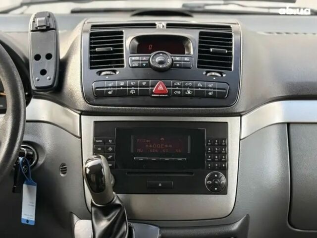 Черный Мерседес Вито, объемом двигателя 0 л и пробегом 275 тыс. км за 3000 $, фото 5 на Automoto.ua