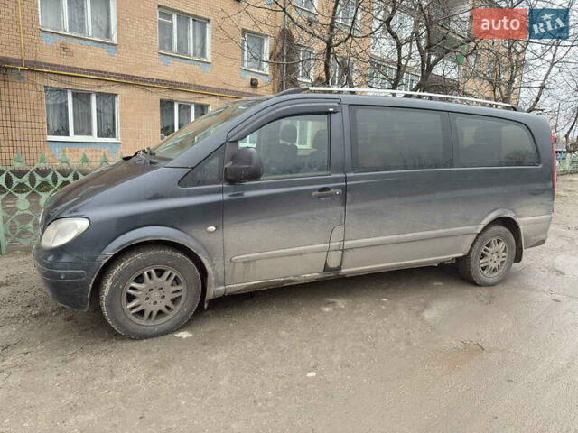 Черный Мерседес Вито, объемом двигателя 2.2 л и пробегом 260 тыс. км за 6400 $, фото 2 на Automoto.ua