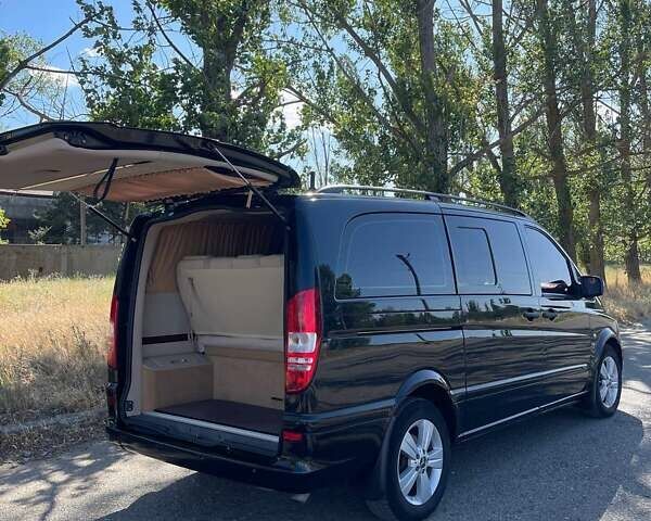 Черный Мерседес Вито, объемом двигателя 2.99 л и пробегом 396 тыс. км за 16000 $, фото 11 на Automoto.ua