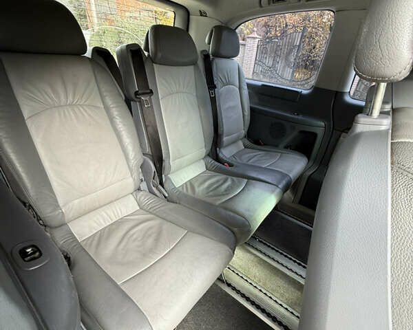 Черный Мерседес Вито, объемом двигателя 2.15 л и пробегом 309 тыс. км за 8500 $, фото 10 на Automoto.ua