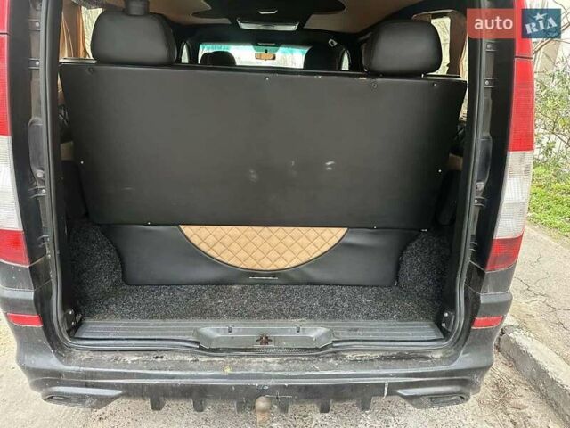 Черный Мерседес Вито, объемом двигателя 2.15 л и пробегом 350 тыс. км за 7000 $, фото 11 на Automoto.ua