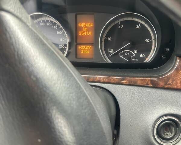 Чорний Мерседес Віто, об'ємом двигуна 3 л та пробігом 445 тис. км за 14172 $, фото 4 на Automoto.ua