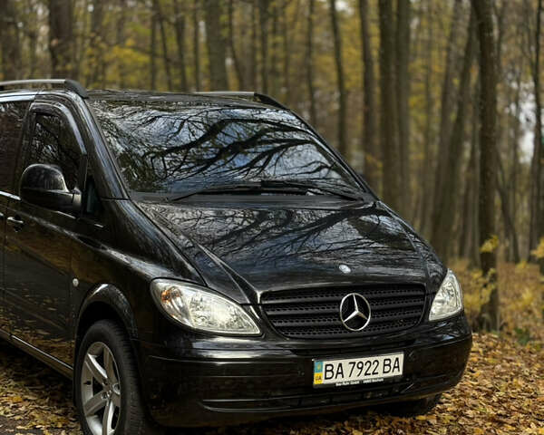Черный Мерседес Вито, объемом двигателя 2.15 л и пробегом 330 тыс. км за 11600 $, фото 2 на Automoto.ua