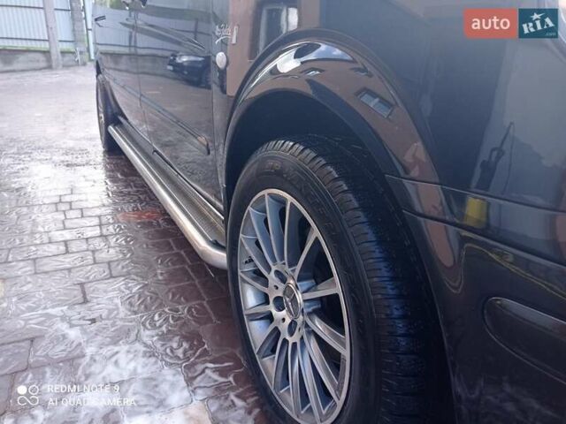 Черный Мерседес Вито, объемом двигателя 2.15 л и пробегом 365 тыс. км за 12500 $, фото 11 на Automoto.ua