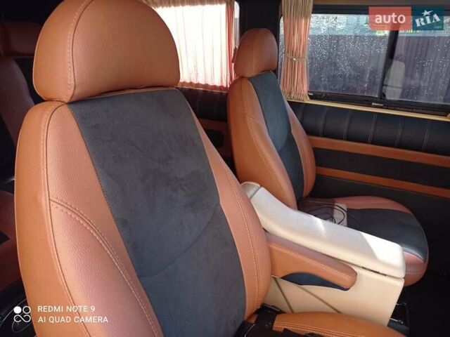 Черный Мерседес Вито, объемом двигателя 2.15 л и пробегом 365 тыс. км за 12500 $, фото 20 на Automoto.ua